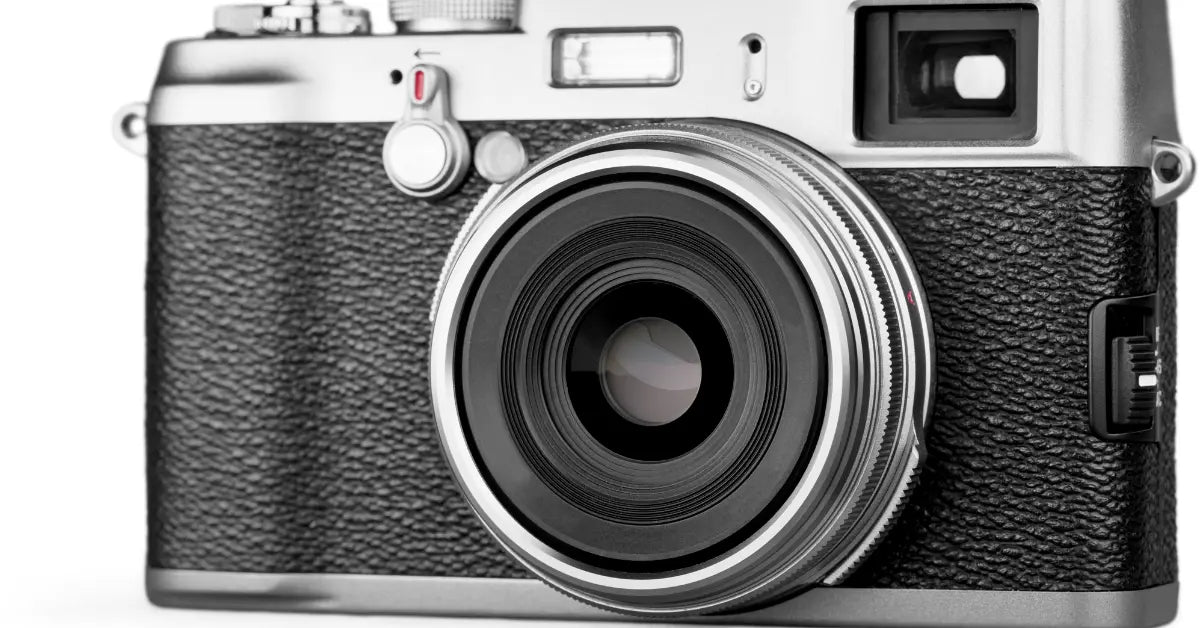 What is a Mirrorless Camera: Revolutionizing Photography