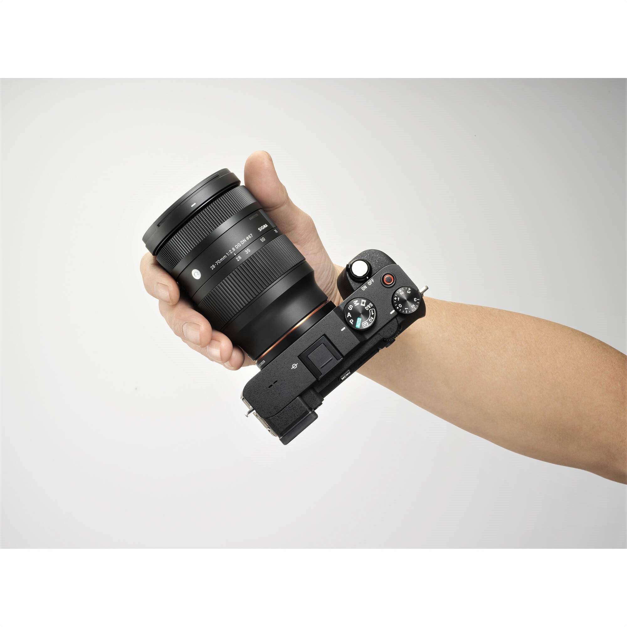 Sigma 28-70mm F2.8 DG DN Contemporary Lens for Sony E