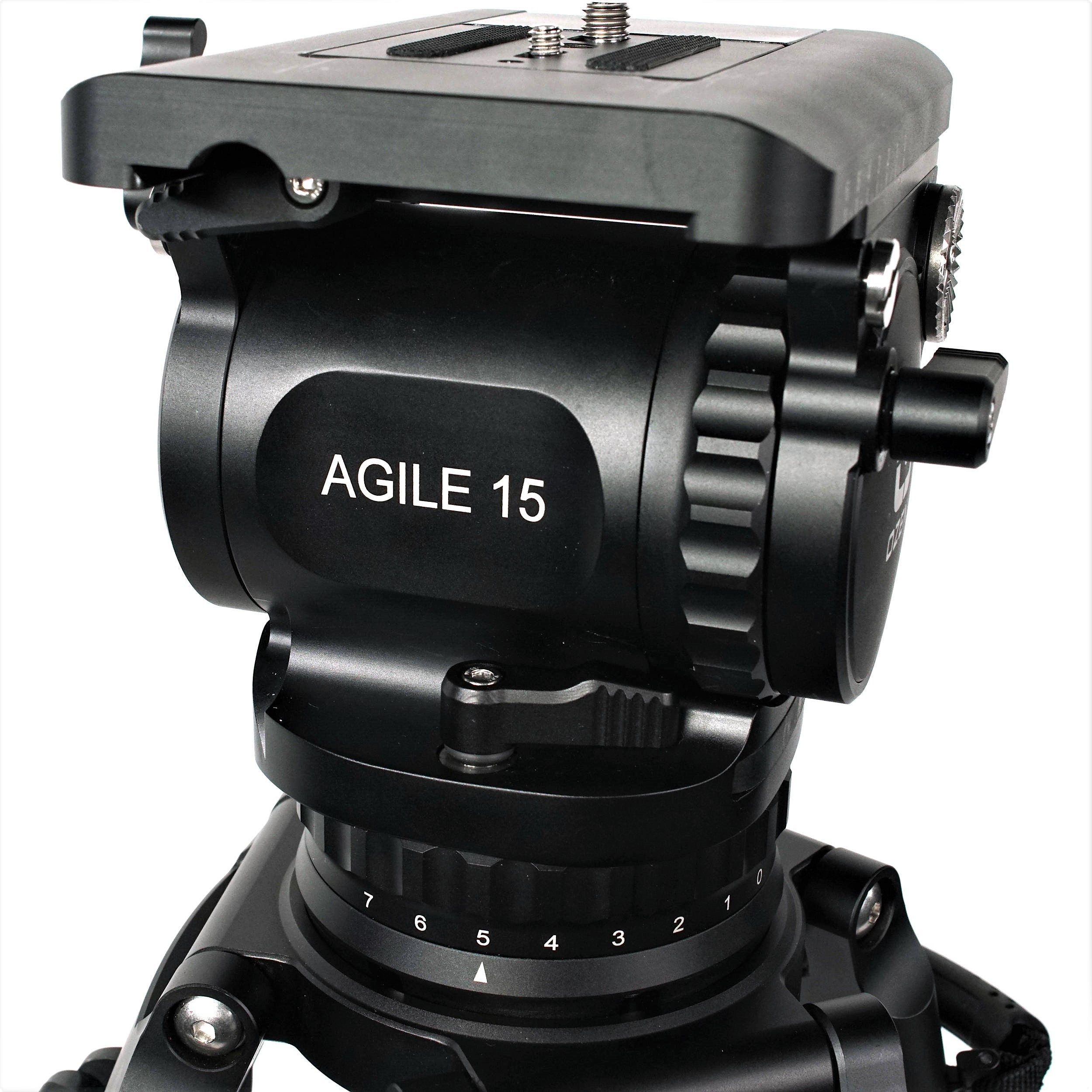 OZEN Agile 15 Fluid Head in a Full Close-Up View