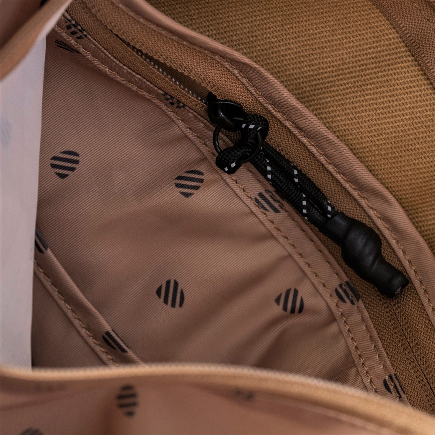Langly Weekender Duffle Bag (Sand)